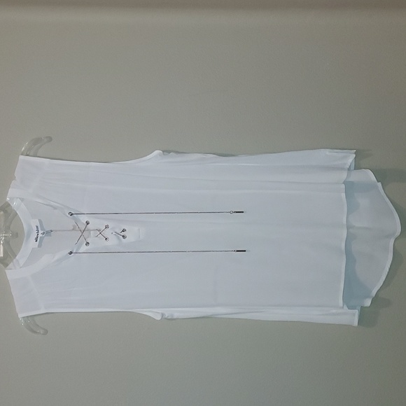 Alieeblue Tops - Alieeblue blouse